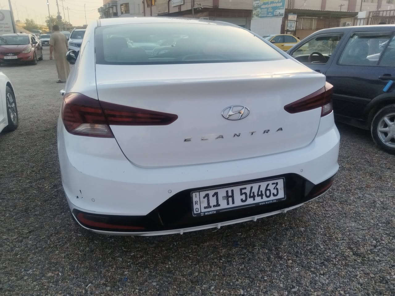 عندي سيارة النتره 2020
سونار موجود مكاني الانبار الحبانيه سن الذبان قرب جامع إبراهيم الخليل خلف السكه  السعر 160 وبيه مجال الرقم ***********
