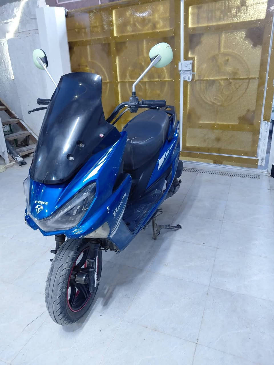 السلام عليكم
دراجة سترون للبيع مديل 23
نكرة سلف لايت زنون شلعة فول 
السعر 300
العنوان بابل 
***********
