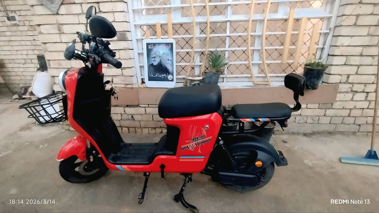 السلام عليكم دراجه هوائيه شحن مستخدمه 6 اشهر
 للبيع او مراوس ب دراجه ناريه 
. المواصفات +اسمه زيرو 10 اشاير شغاله يمنه يسره. 
بريكات امامي + خلفي شغلات. ضوه عالي +  ناصي. بايدرات. 5بطاريات كلهن جدد السعر 350 بي مجال قليل. رقم موبايل 
 0772 379 2083
