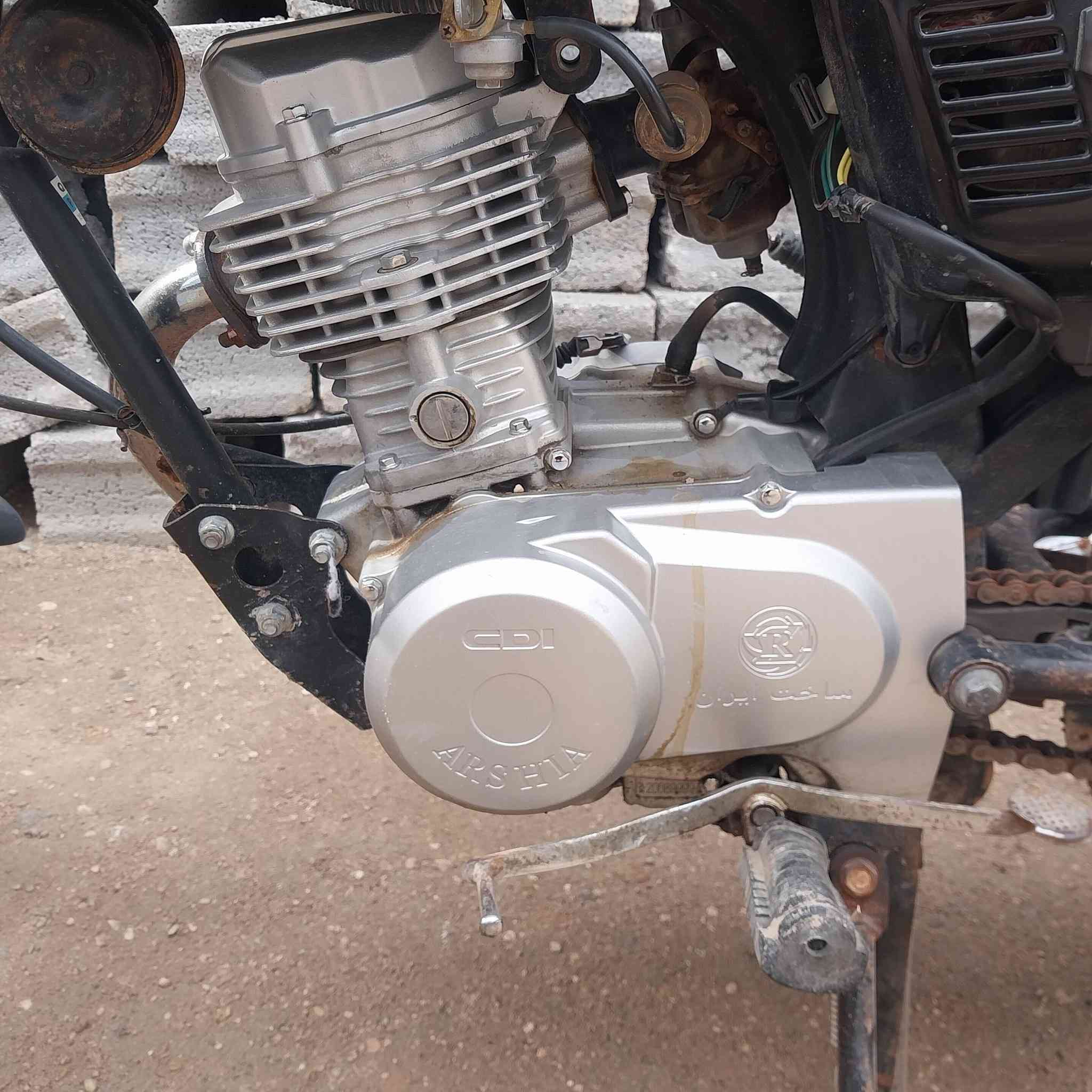 سلام عليكم دراجه اربع كير البيع اوراق اصولي
بيه نواقص قليلاة 
***********
400 السعر. بيها مجال حك الجيه
