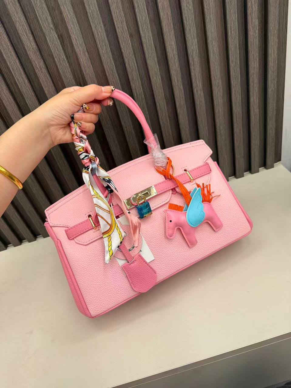 👜حقيبه كوالتي عالي
👜 الابعاد 20*31
كوالتي ناررررر💥💥


**إذا كنت صاحب هذا الإعلان وتريد حذفه لأي سبب، رجاءا أرسل رسالة إلى الدعم الفني**