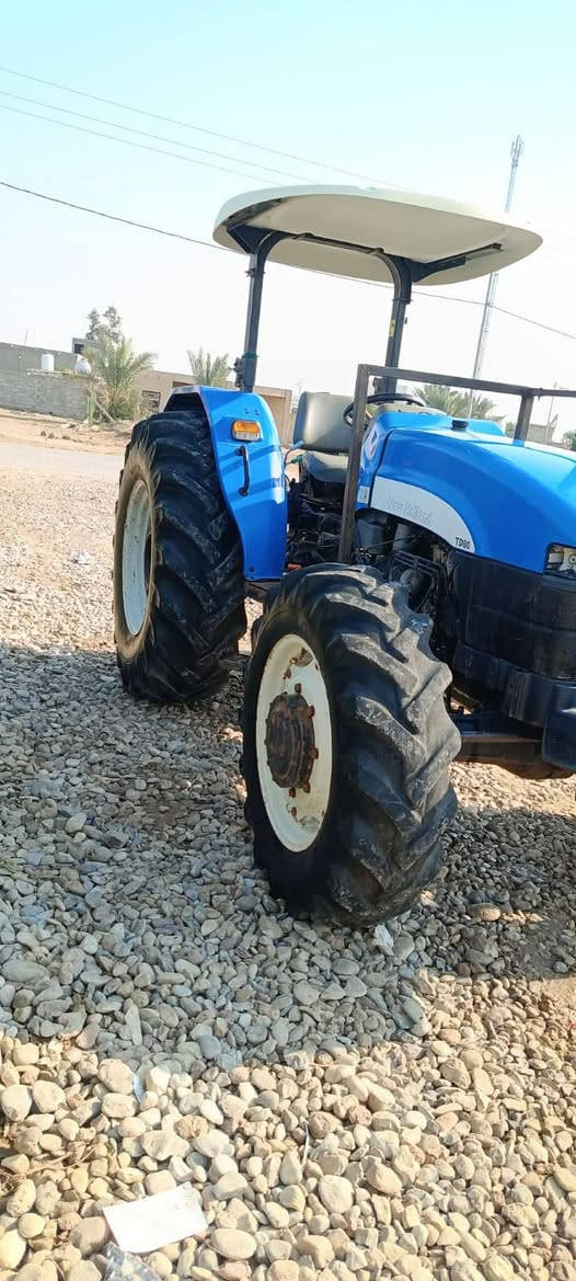 للبيع مكينه موديل ٢٠١٣ حجم 80. /***********
