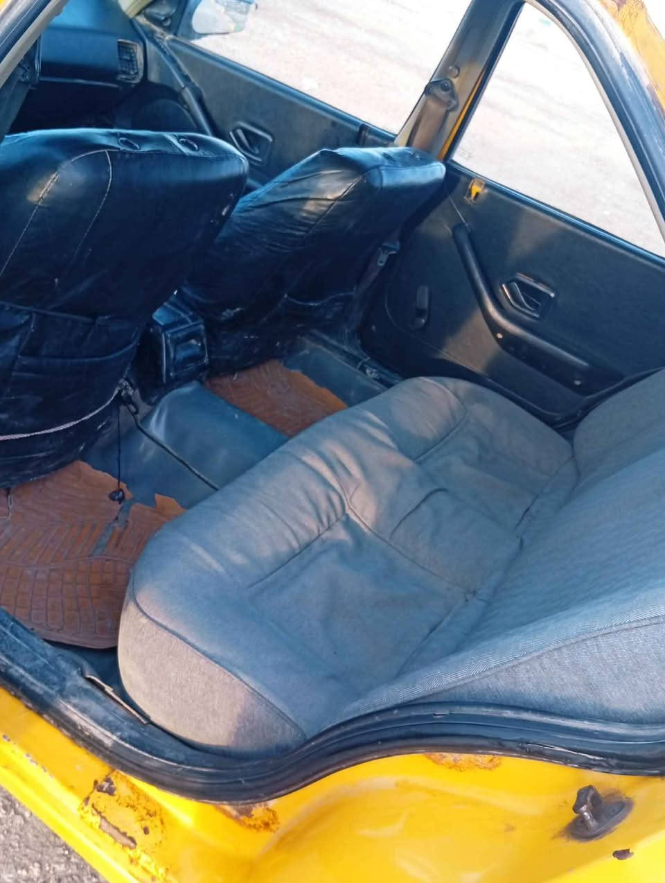 سلام عليكم شباب بيجو مديل 9 سياره حلوه مكينه نضيفه كير زين حداديه نضيفه كهربايات شغاله تبريد شغال مكاني بابل الشوملي ***********. تحويل مباشر حلة, بابل
