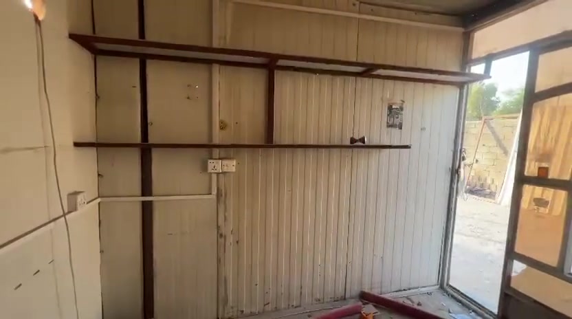 السلام عليكم كرفان للبيع الطول تلاثة ونص
والعرض مترين و80
سندويش ابو النحلة الاصلي 
قاعدة شيلمان قوي 
واجهيه جام خانة 
ومن الخلف باب وشباك المنيوم
المكان بغداد المشتل 
السعر مليون و100


**إذا كنت صاحب هذا الإعلان وتريد حذفه لأي سبب، رجاءا أرسل رسالة إلى الدعم الفني**