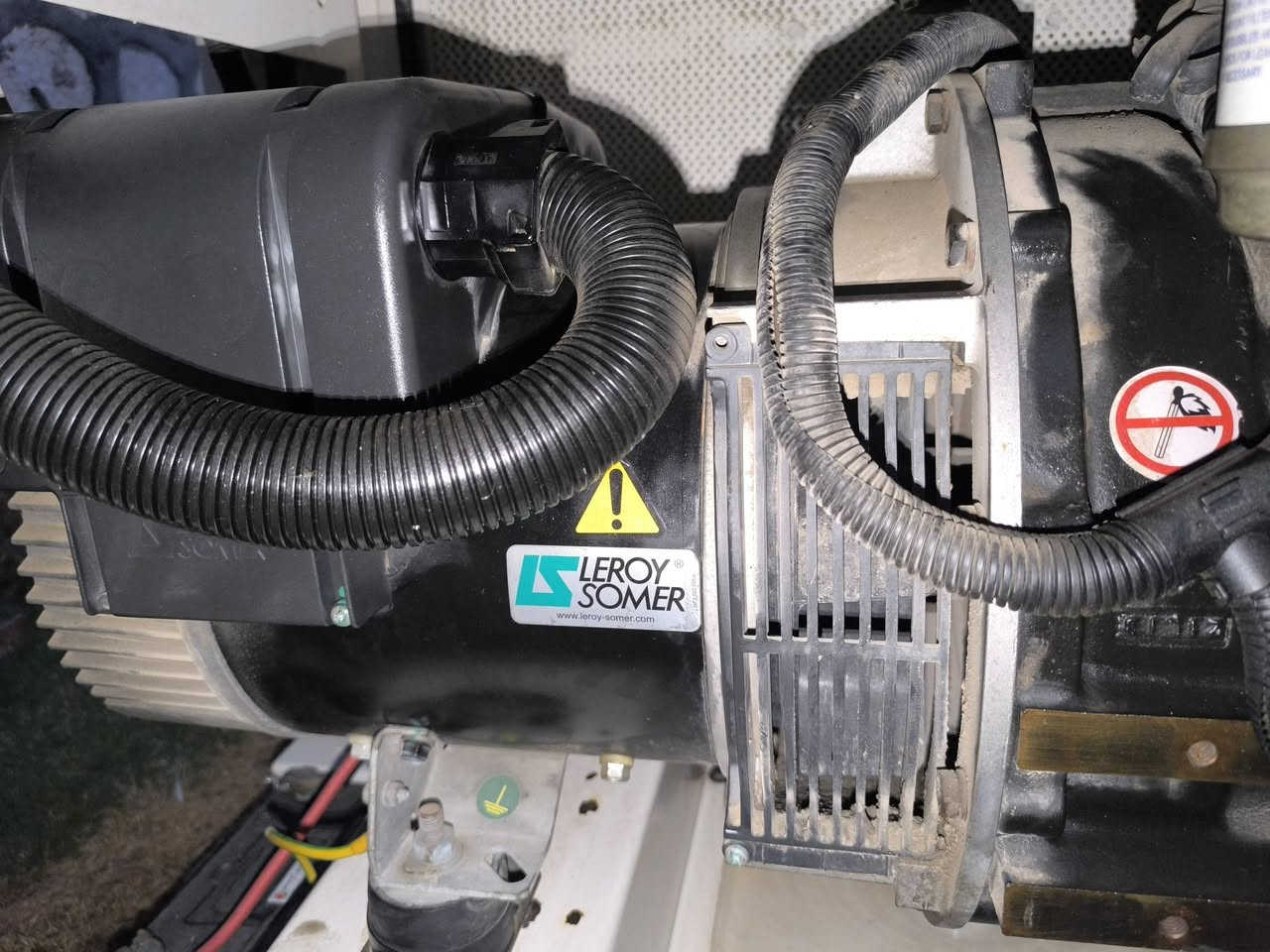 للبيع مولدة نوع بيركنز كاتم انكليزي قدرتها 20kva يعني خروج 50 امبير صافي نوع الملف لوري سمر الفرنسي الحديث المرغوب والمعتمد عالميا بالاسواق. ونوع الكاتم جبيلي اخوان غني عن التعريف.حجم المحرك 4سليندر انكليزي.تحتوي على شاشه معلومات ديجيتال رقميه.نظام تشغيل واطفاء ذاتي.
نظافه المولده 90% مكاني الحله/ للاستفسار اكثر التواصل عبر الواتساب ***********

للبيع مولدة نوع بيركنز كاتم انكليزي قدرتها 20kva يعني خروج 50 امبير صافي نوع الملف لوري سمر الفرنسي الحديث المرغوب والمعتمد عالميا بالاسواق. ونوع الكاتم جبيلي اخوان غني عن التعريف.حجم المحرك 4سليندر انكليزي.تحتوي على شاشه معلومات ديجيتال رقميه.نظام تشغيل واطفاء ذاتي.
