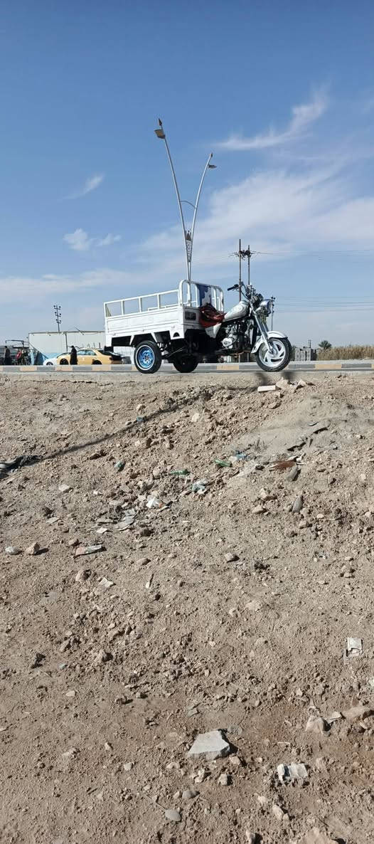 سلام عليكم ستوته 2007للبيع رقم وسنويه غراض كله جديد ستوها معمره الدراجه شوفت عينك مقدم جديد مكينه 25 اكسن 7 محور بديد هم سبعه  دراجه ما ناقصه شي كله جديد
 شراي يخابرني وبي خير ويدلل العنوان الديوانية الحمزة الشرقي
دراجه جاهزه كبل لشارع رقم ***********
