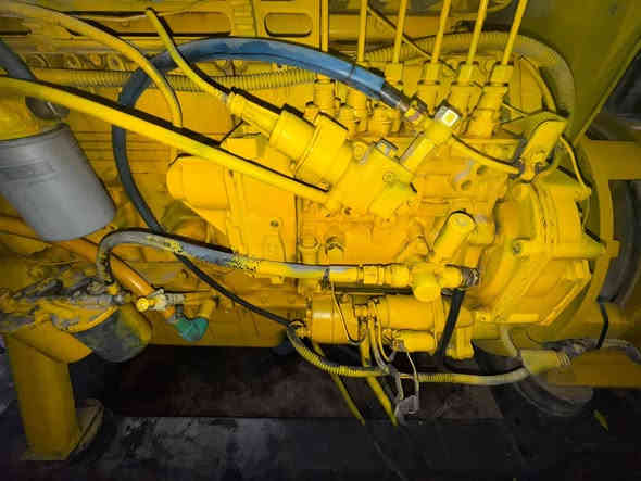 السلام عليكم اخوان 
سكانيه بم ونوزل سته
جنريتر 400 كيفي 
شاصي عمل بغداد 
راديتر كلر نظاف 
بيه بخار وگازكت ينفس
السعر 60 وبيه مجال لشراي 
الاتصال ***********
العنوان النجف الاشرف
