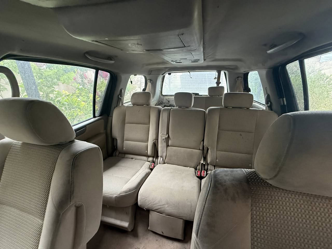 سياره ارمادا موديل 2009 باسمي رقم  انكليزي سنويه صالحه 2031 كير ومكينه وحداديه كفاله سياره البدي ما مكفول سياره حلوه وشلعتها قويه مكان السياره ميسان-العماره السعر 65 وبي مجال بسيط السياره عوزها فقط صبغ وعندي ٤ بيبان وجنطه احتياط بعدهن ما مشدودات مال حاويه للاستفسار اكثر ع الرقم ***********
