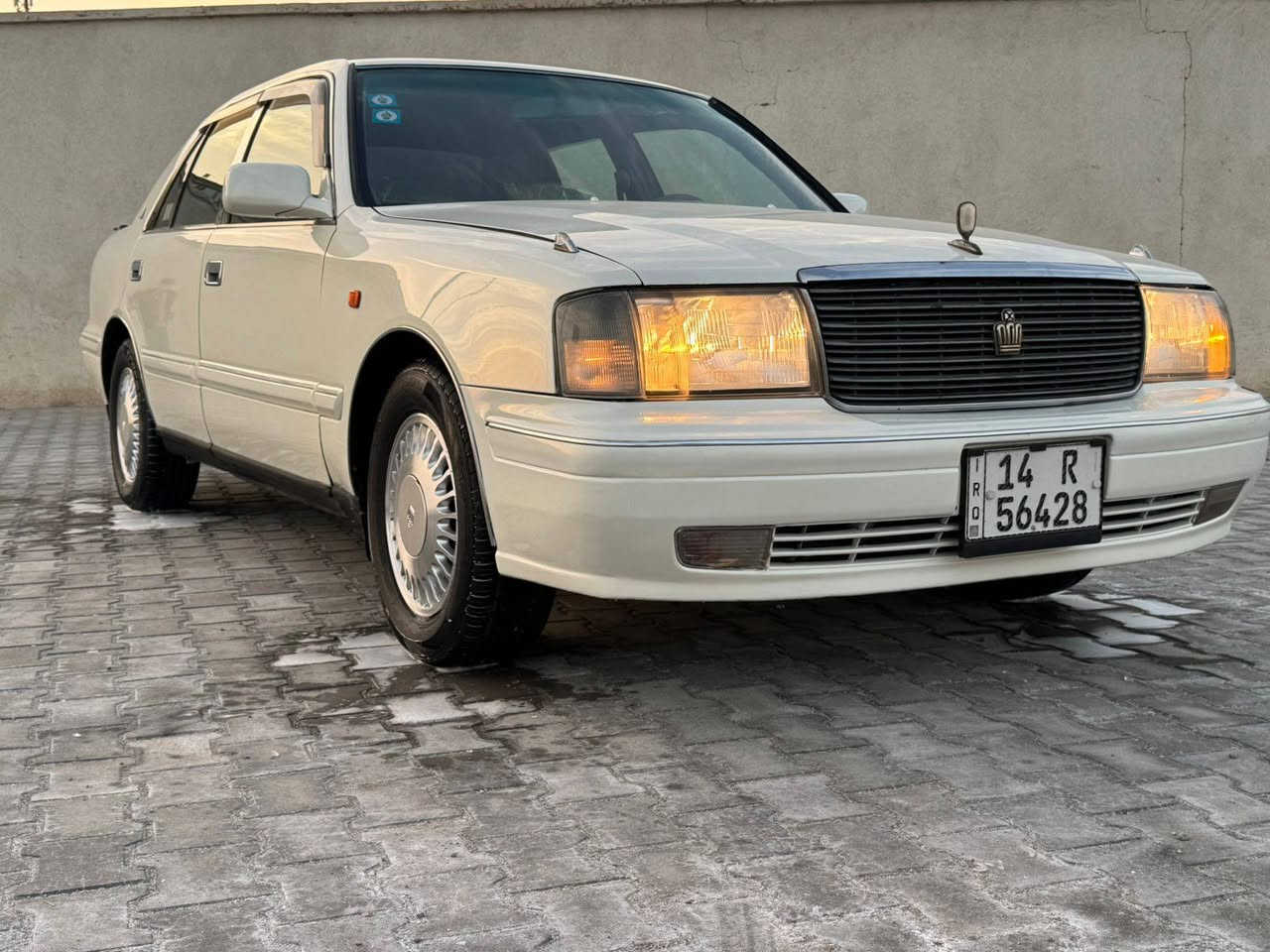 السلام عليكم
#كراون رأس الثور تكم
#مكفول من الگص ونقل الجثه 
محرك 3000  #جاهزه بدون نقص 
بأسمي سياره تحويل مباشر سنويه ورقم جديد 
#موديل 2000  
#المكان البصره 
#السعر 102
بيع فقط  #بدون مراوس 
, ***********
