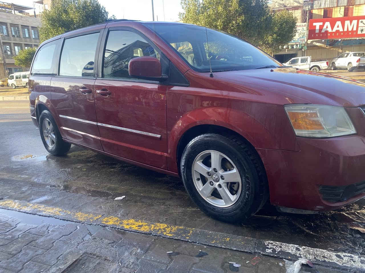 دوج كرفان للبيع مديل ٢٠٠٨ رقم بغداد 
محرك جديد كير جديد مابيه اي مشكله
بيه مكانات صبغ السعر ٨٥ وبيه مجال ***********
