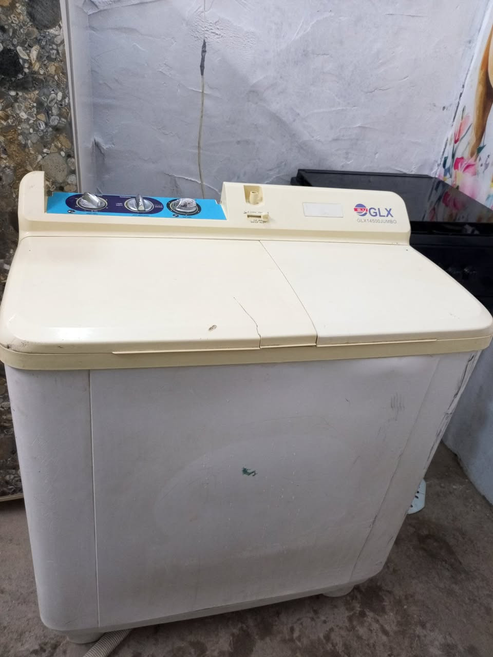 سلام عليكم غساله للبيع نظيفه سعر 80وبيه مجال حله بابل ***********
