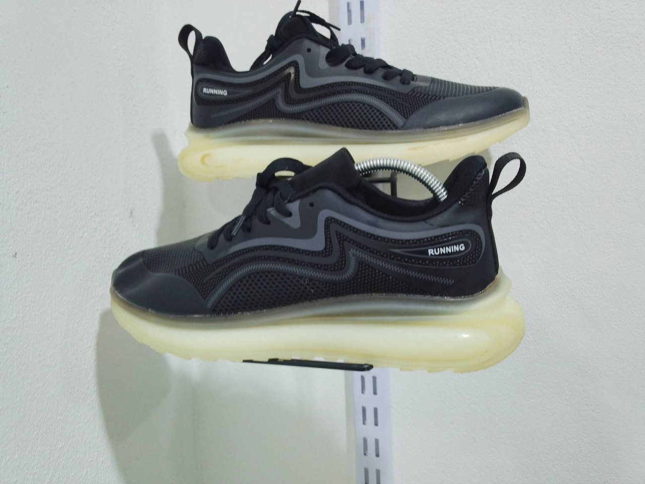 سلام عليكم شباب احذيه باله سوبر براند شرط بل. ليبل. سعر 10000
بس. ❤️❤️❤️ مكان حي الكرار مجاور المدرسه الحديد ❤️
***********
