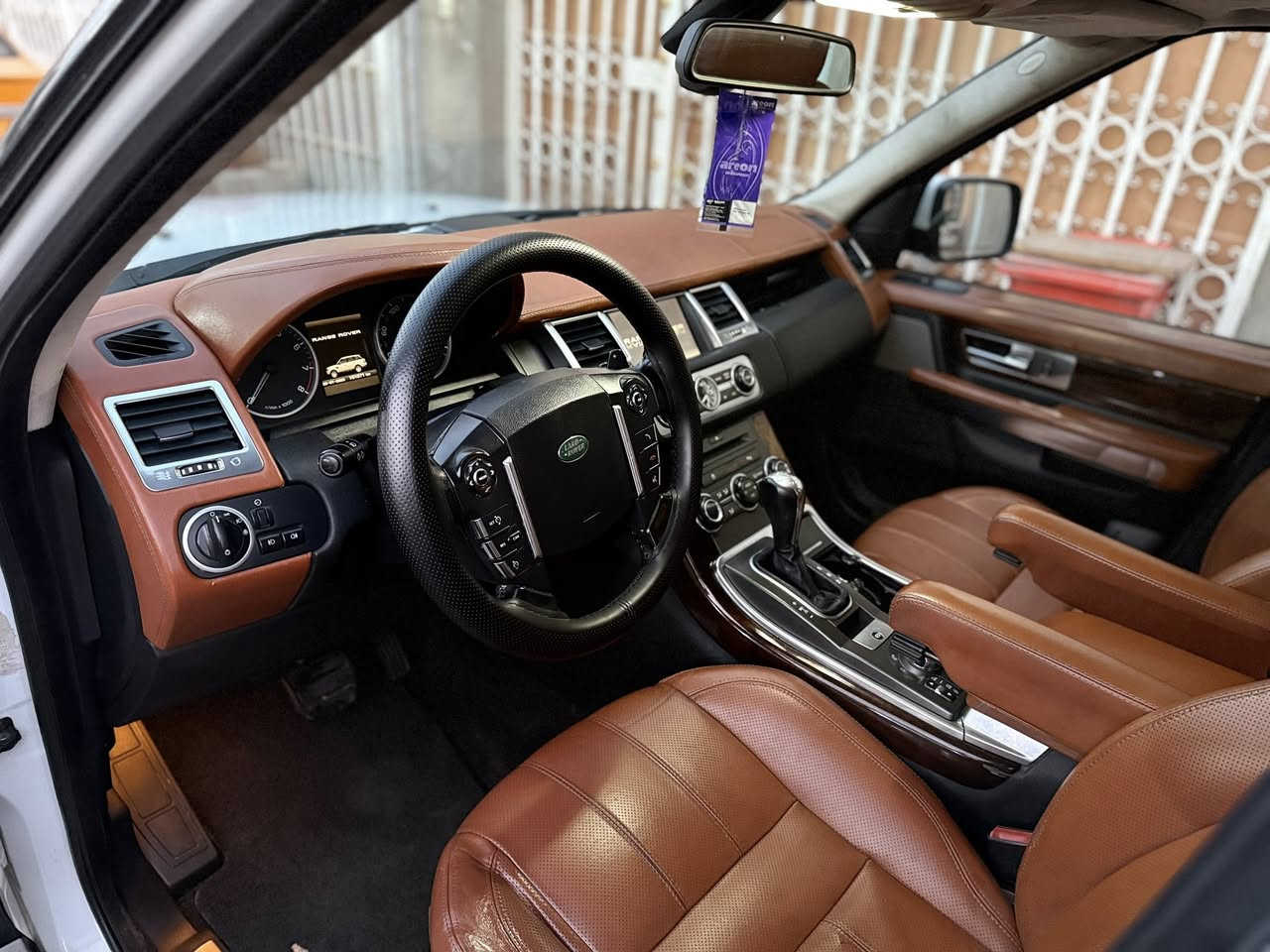 السلام عليكم رانج 2010 خليجي سياره فول جاهزه من الدعامية الدعامية جاملا خلفي ايسر مصبوغ رقم بغداد 8 سلند عادية مو سوبر رقم مميز 4 ارقم السعر 155

***********
