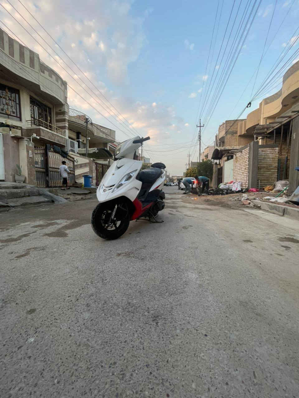 دراجه GTR لل بيع دراجه نوزل فيت بم كفرات بلادي تشغيل نكره سلف مكينه نضيفه دراجه مع الوراق العنوان بغداد حي الجهاد التواصل *********** السعرر 900 وبيه مجال
