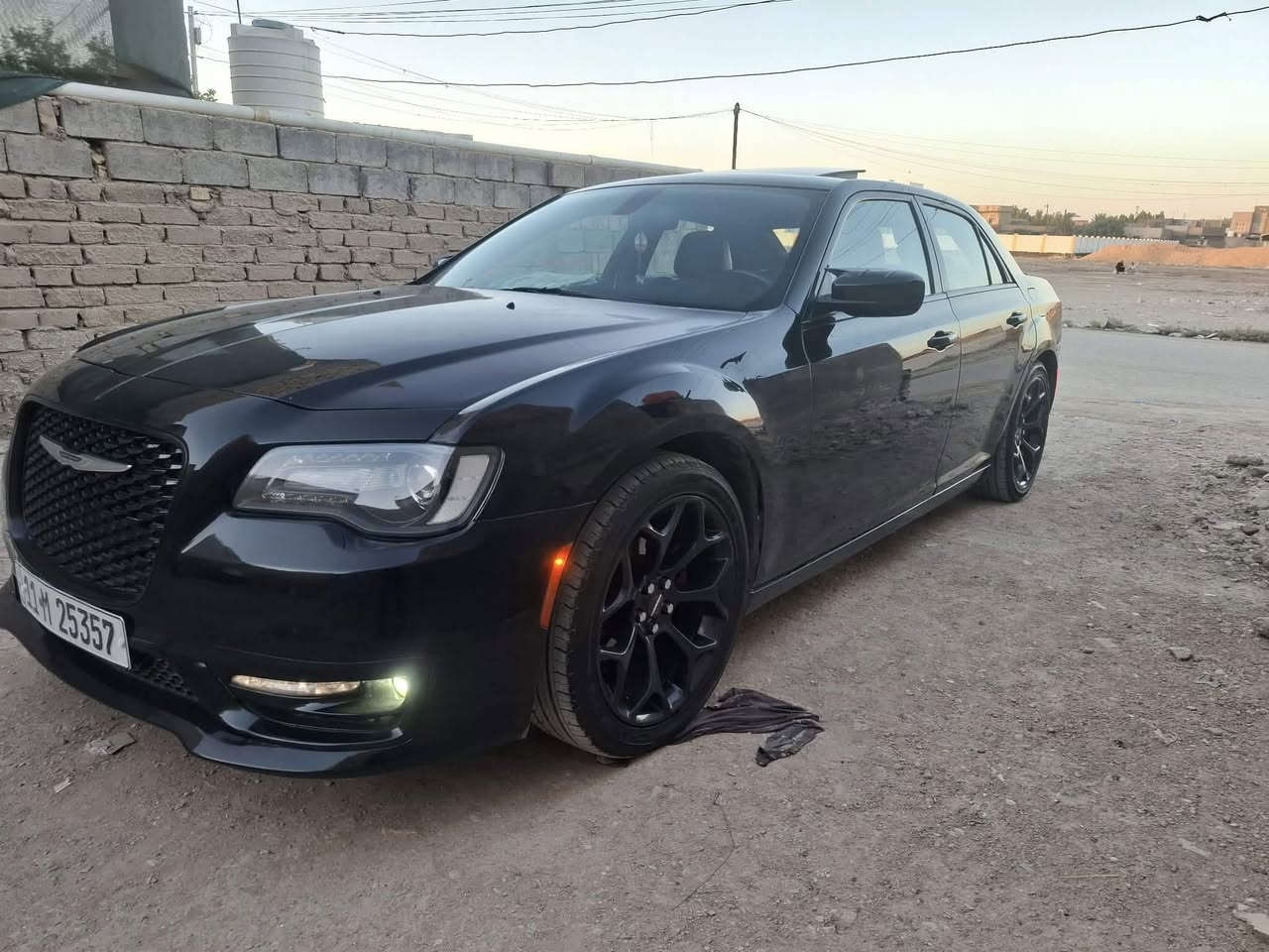 اوباما 2014 اصل  فول مواصفات حادثها سرقة بنيد فقط وبيها نص جاملغ امامي صبغ رقم بغداد الانكليزي بسمي 6 سلندر السيارة جاهزة من كل شي فول مواصفات كير طياره بانوراما طكتين شاشة كبيره شفتات ستيرن حساس خلفي ويل 20 تبريد قطعتين نضام صوت سماعات كشنات جلد وكهرباء السيارة محدثة 20 بل كامل تحديث اصلي السعر 185 وبيها مجال مكاني بابل ***********
