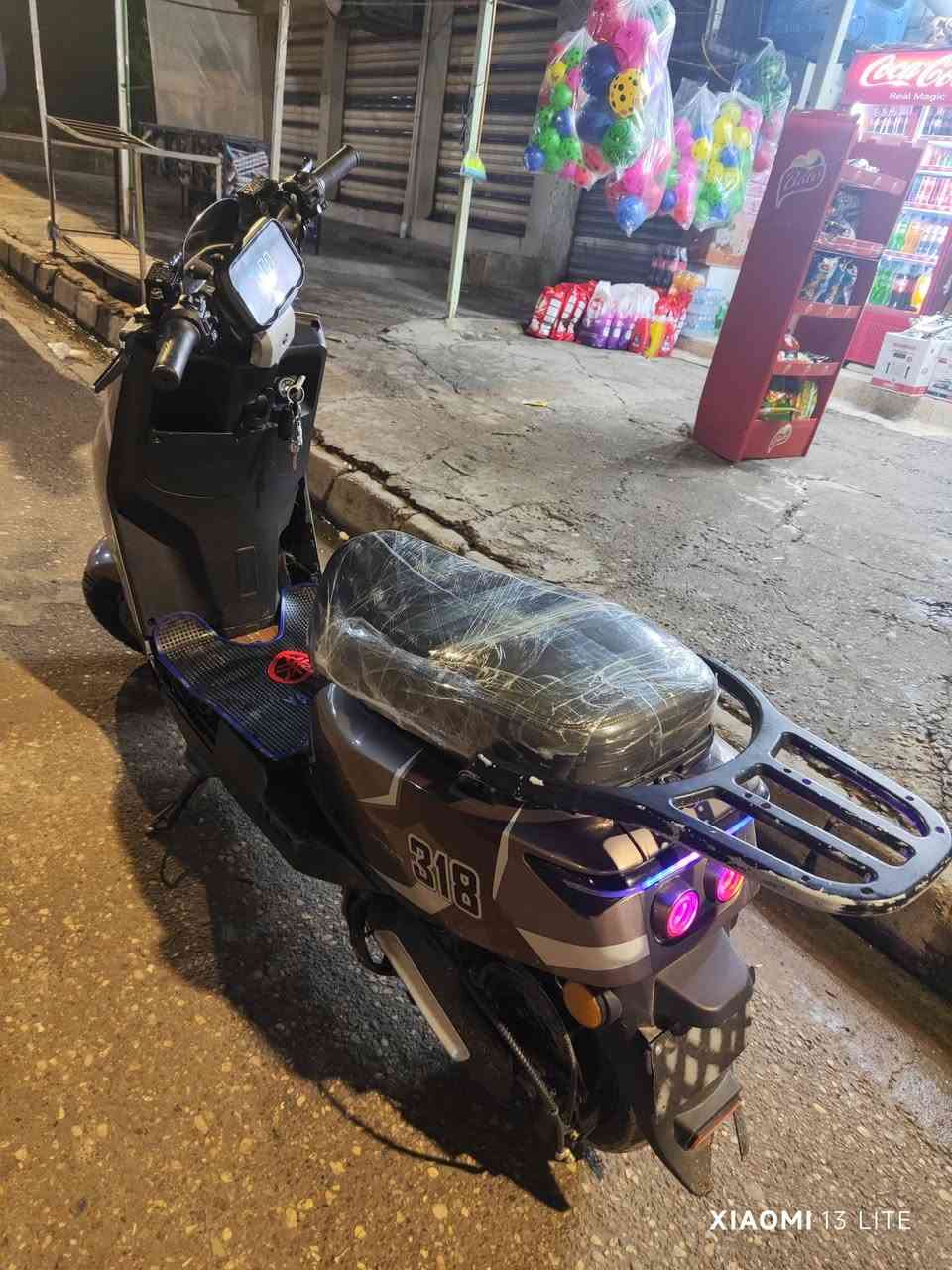 للبيع دراجة 318 
6 بطاريات 

مواصفاته معروفة  

فقط الارضية ماله مكسوره و النظافة كدام العين السعر 425 وبيه مجال 

***********

***********
