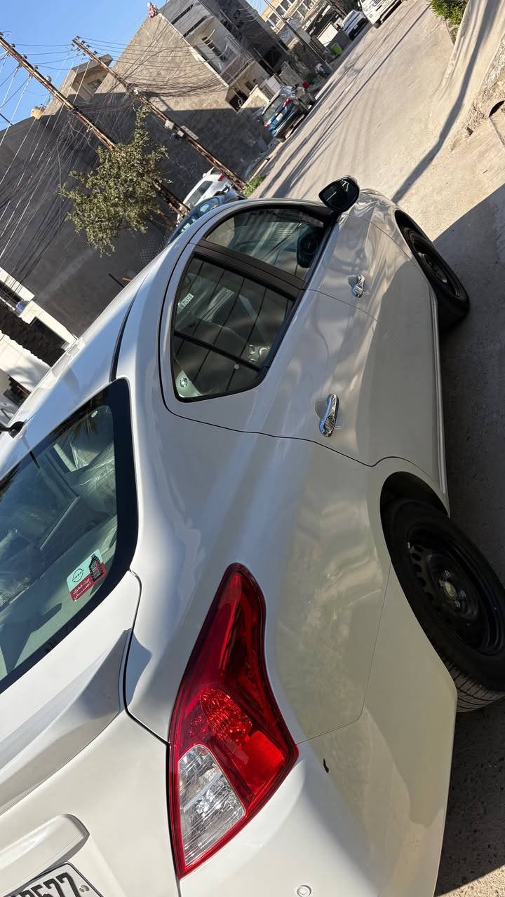 تحيه طيبه 
للبيع نيسان سني 2025 السياره جديده بحاله الوكاله مكفوله والسونر مرفق بالمنشور ماشيه 15 الف حقيقي مواصفات فوول قطعتين تبريد 4 جام كهرباء كامره شاشه تحكمات 
السعر 125$ وبيه مجال 
المكان : بغداد سبع ابكار 
للاستفسار: ***********
