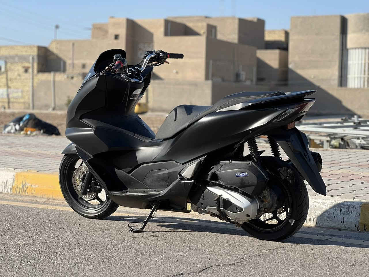 السلام عليكم
pcx البيع 

جيل رابع 

مكفوله 

وارد كوري

ألون اسود مات 

السعر ١٩$بيه مجال قليل

مكان كوت قظاء الحي

***********
