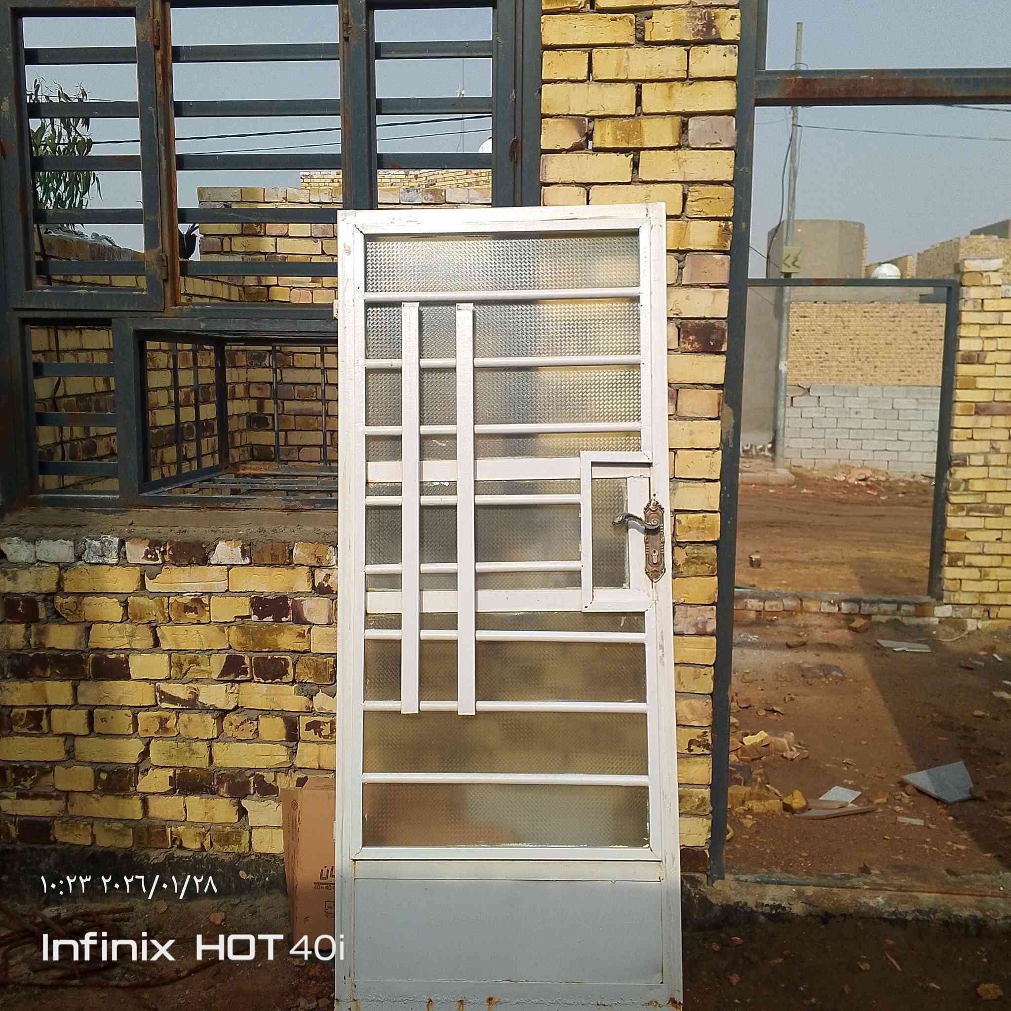 بيبان للبيع بدون جرجوبة قياسهن ٨٠*١٩٠ ومغسلة نضيفة مع خلاط وباب بليت كامل مع الجرجوبة ***********
