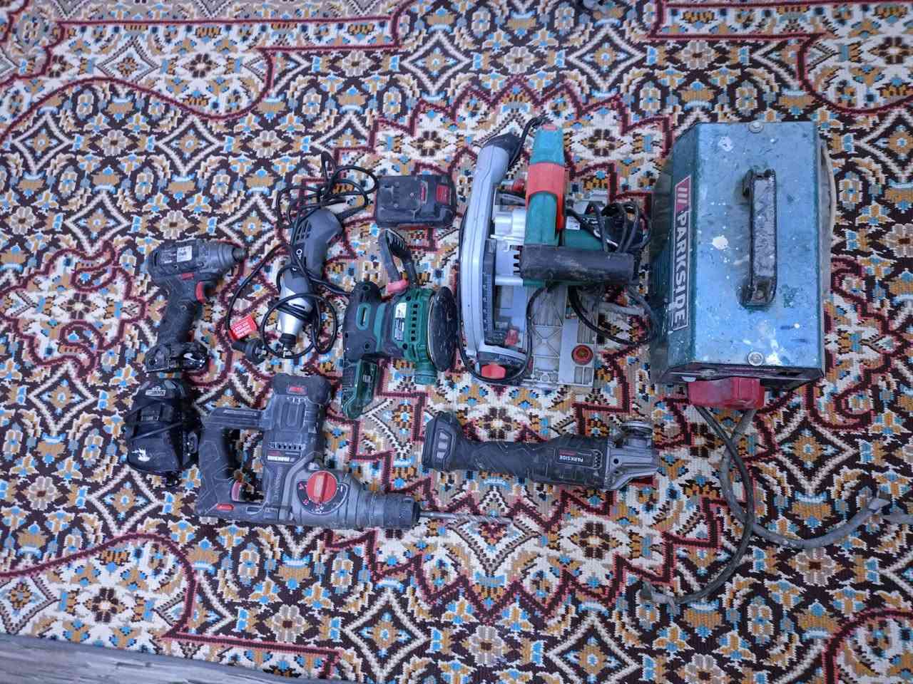 عده كامله الى البيعه ماكينه لحيم زائد منشار خشب زائد جق همر شحن زائد دريل شحن زائد كوسره شحن زائد مجلايه شحن كله عالشرط زائد فرطونه السعر من الاخير257


**إذا كنت صاحب هذا الإعلان وتريد حذفه لأي سبب، رجاءا أرسل رسالة إلى الدعم الفني**