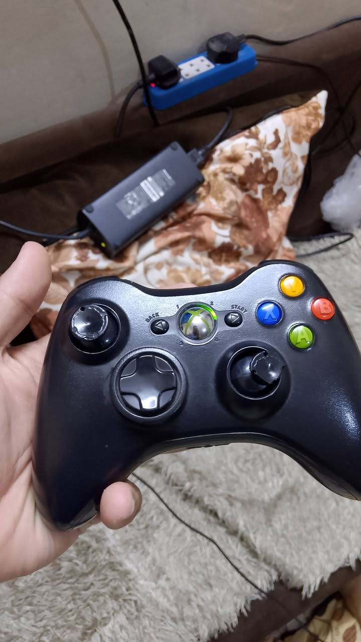 Xbox360  كلش نظيف 120 الف بس اليده البلاديه يحتاج تصليح كير


**إذا كنت صاحب هذا الإعلان وتريد حذفه لأي سبب، رجاءا أرسل رسالة إلى الدعم الفني**