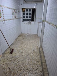 شقة طابق أول • قرب أبو ورده • عائلة صغيرة