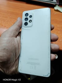 A52s ذاكرة 256 مكفول من كلشي الضهر مزلغ فقط كلة شغال طبيعي بدون ملحقات...