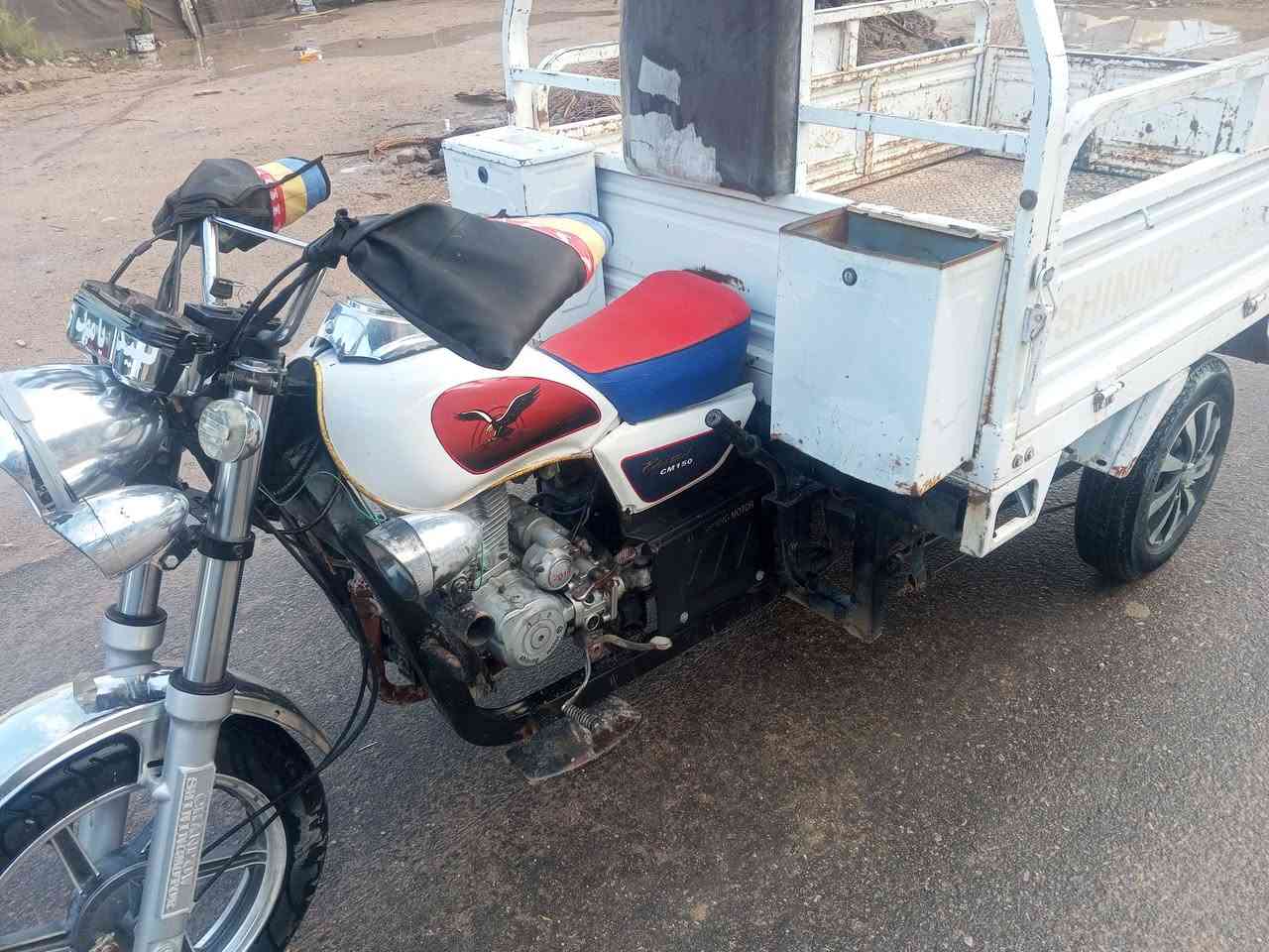 السلام عليكم من رخصه مدير لكروب ستوته جمره للبيع موديل 2019 ماكينه 2019 مالتها ستوته كلش حلوه نظيفه بيها الحيم بالشاصي سنويه ورقم الماني مكاني كوفه شارع المعمل سعر 1,400 وبيها مجال حك لجيه شصي بي لحم رقم ***********
