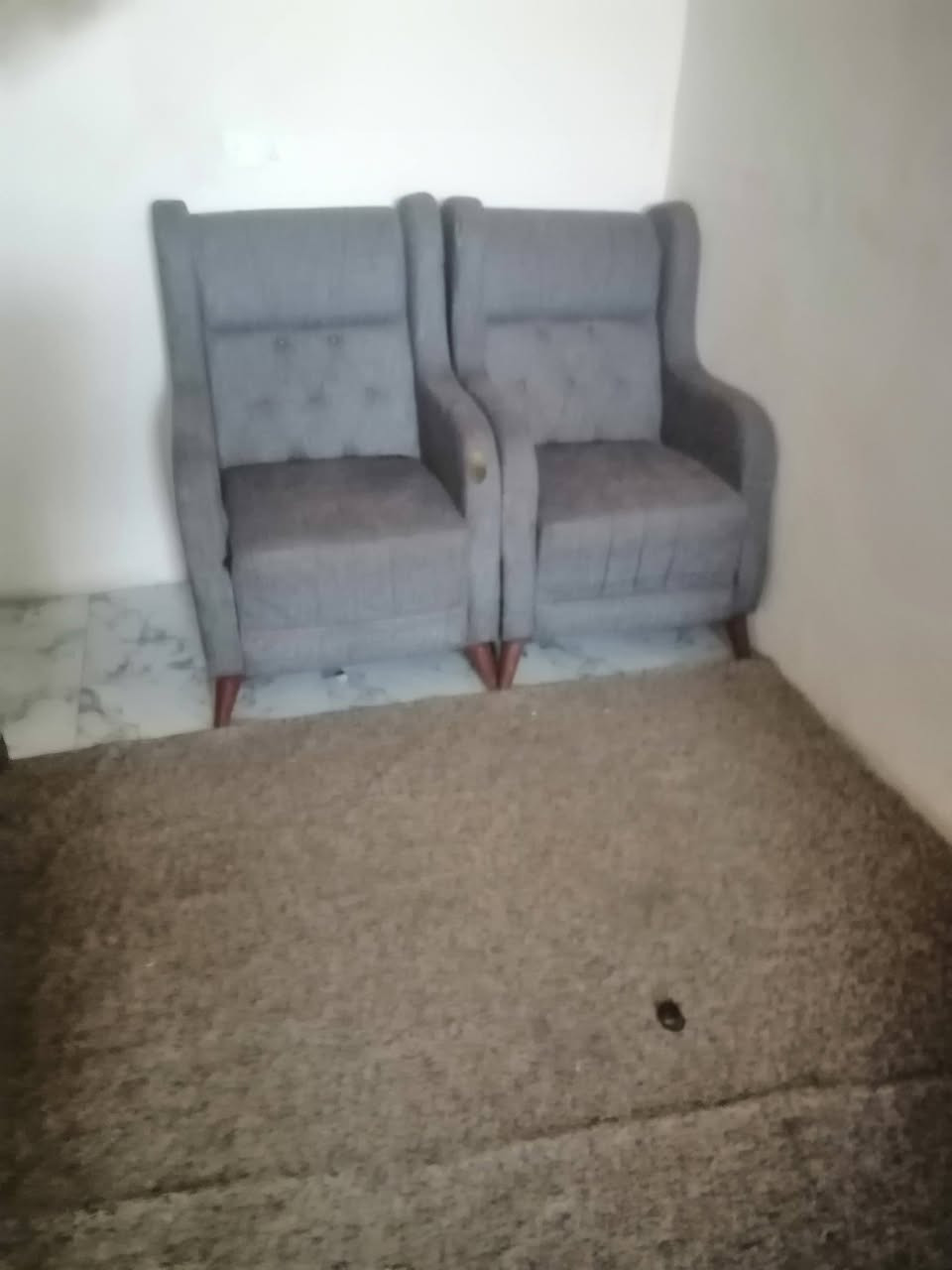 سلام عليكم ورحمة الله غراض البيع بوفيه 6باب مع تخم 5مقعد سعر مناسب الاتصال على الرقم***********
