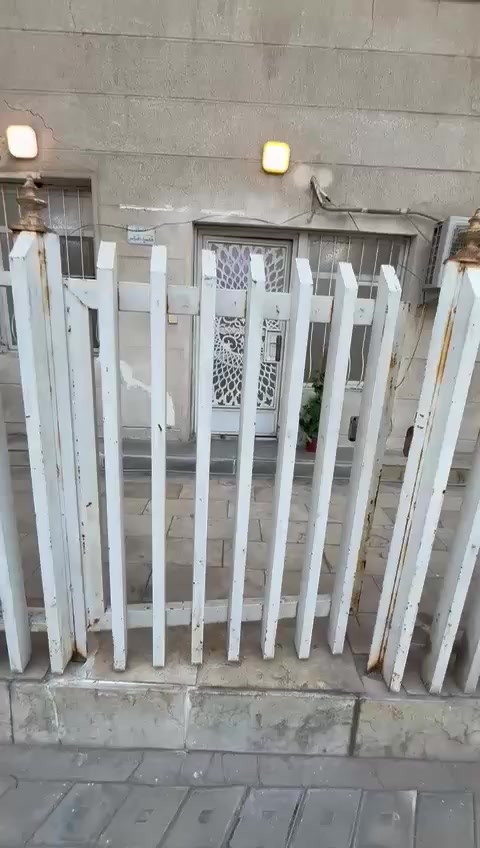 عروض ايجار داخل منطقة الاعظمية
مشتمل طابقين شارع الضباط خلف جامع العساف داخل قيصرية تك مرتبة فوول بس بيتين بيها غرفتين وصالة ومطبخ وخدمات ايجاره ٦٥٠ قفل

شقة ارضية بشارع قاسم معزولة وبيها سبالت وغرفتين وصالة ومطبخ ب٦٥٠ قفل عائلة فقط

باقي العروض كل تفاصيلها مذكوره بل مقاطع 
للاستفسار /***********
