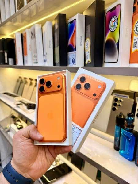 17 برو ماكس برتقالي ذاكره 256 ضمان ABM سنتين وقليل منه موجود بالسوك بطاريه 100 نظافة 100 ملحقاته كامله وجديد(عدد دورات شحن فقط 20 مره)كيبل بعد ممفتوح لاصق شاشه وحافظه تحديث اخر اصدار سعر 2100 الف🔐 
………………………
مكاني سيديه *********** واتساب
