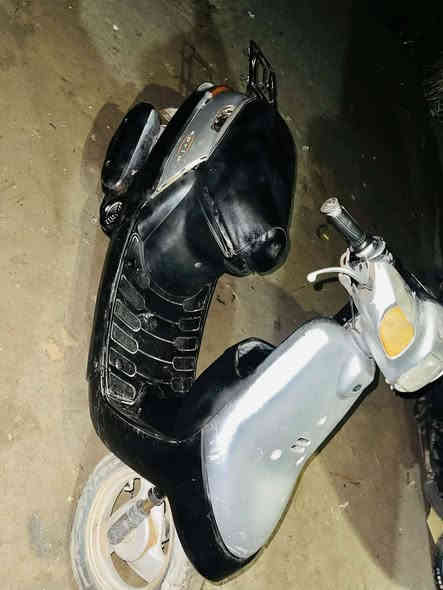 السلام عليكم دراجه بطه 60 للبيع  نضيفه محركهه حلو ونشطه كهربائيات السعر 250 وبيهه مجال 
نجف مناذرة   
*********** ♥
