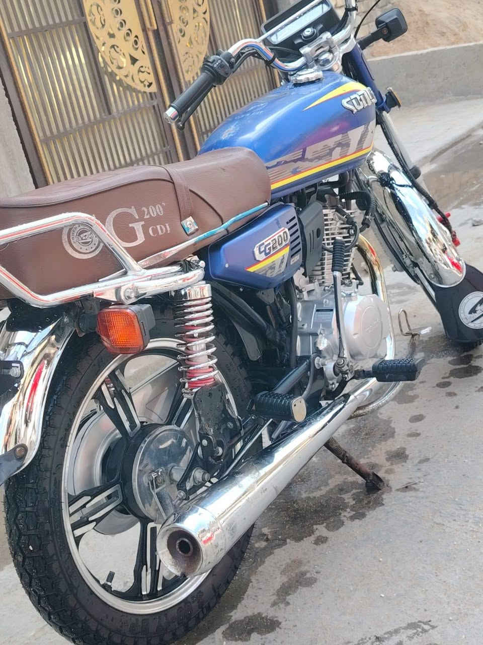 سونك سيفان خمسه كير موديل ٢٠٢٤  أوراق ماكو بس مكاتبة معرض واني ما اكاتب ابس انطيك جنسية الي بسمة المكاتبة  السعر ٦٠٠ بيها مجال قليل مكان بغداد الامين الثانية قريب علة قناة يم بانزيخانة الجبهة رقم ***********
