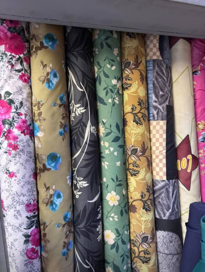 توفر قماش فرشات وجلسات كلش حلو وخامه قطنيه اصليه انتم تختارون ونحن ننفذ حسب طلبكم توجد عروض بمناسبة حلول رمضان الخير لطلب والاستفسار مراسلة الصفحه او واتساب *********** يوجد توصيل لكل محافظات العراق
