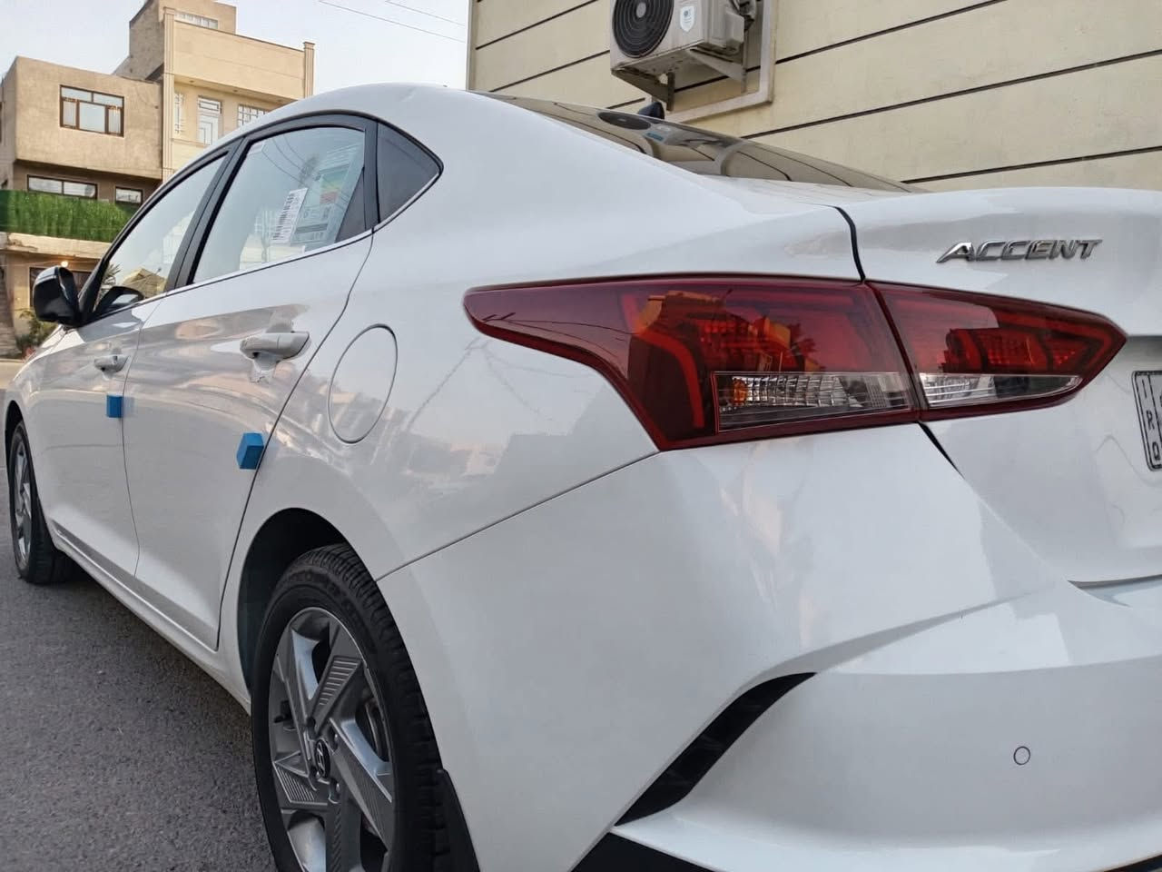 السلام عليكم هونداي اكسنت موديل 2023 مال شركه خليجيه مكينه 1600 كير مرغوب سياره سياره ع ايد وحده سياره جديده مكفوله كفاله عامه من ضربه وصبغ وبارد سياره بعدهه ب نايلونات تايرات شركه بيهه سبير كتلوكات كلهه ع وضعهه رقم بغداد انكليزي باسمي  ومواصفاتها معروفه  السعر 146
 مكان بغداد ماشيه 40 مكينه كير تبريد صدر كله عوضع شركه  ‭0771 438 2940‬
