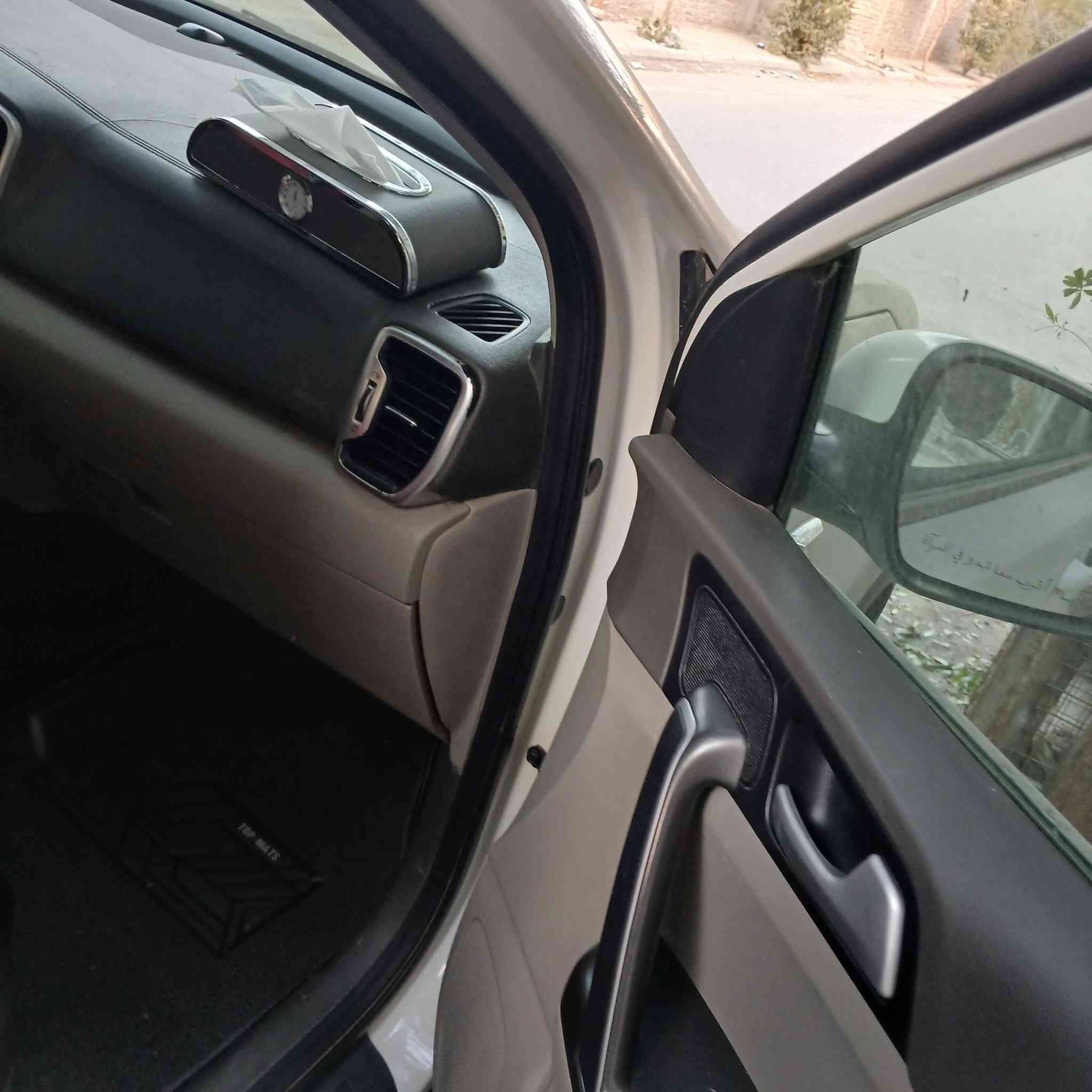 السلام عليكم للبيع سبورتج ١٨خليجي مكفول كفاله عامه غير ربع الدعاميه خلفيه مواصفات كشتات جلد بنورامه تحكم استيرن بدون بصمه فقط محرك كير تبريد تخم تاير جديد بسمي رقم بغداد دولي مكاني بغداد الصالحية الدوريين مقابل المتحف الوطني رقمي ***********    السعر ١٨٧اوبيها شي بسيط حق الجيه تحياتي للجميع ملحظه سونار المندلاوي جديد بيها
