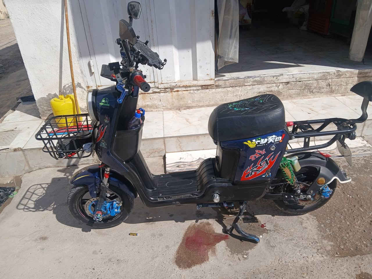 سلام عليكم ماطور شحن نضيف للبيع  R9.السعر  لاتصال عل رقم 
***********
