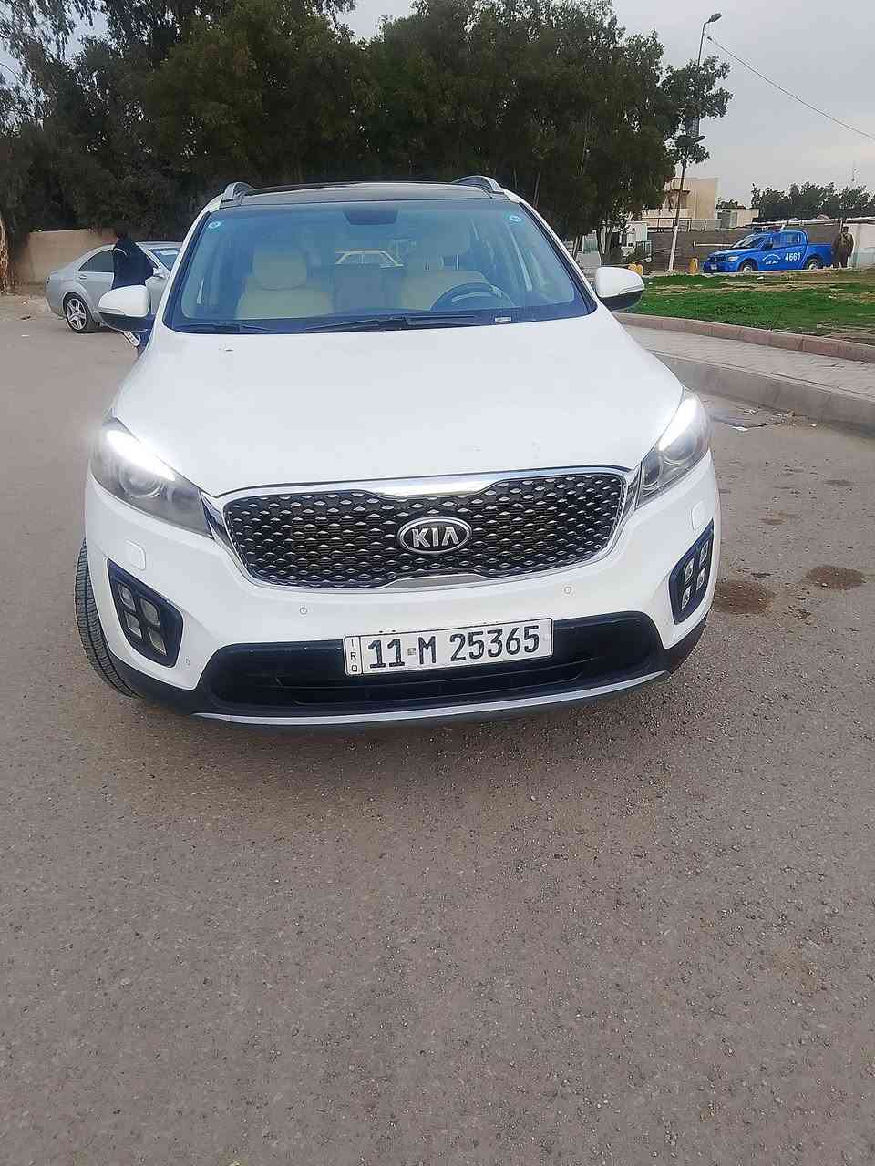 سورنتو موديل ١٨ السياره جديده ماشيه ١٢٠ بيها صبغ بال بنيد بدون فتح مواصفات بنراما  كشنات جلد اشاره ترحيب ويل كروم زراك دعاميه اليريد يتصل***********
