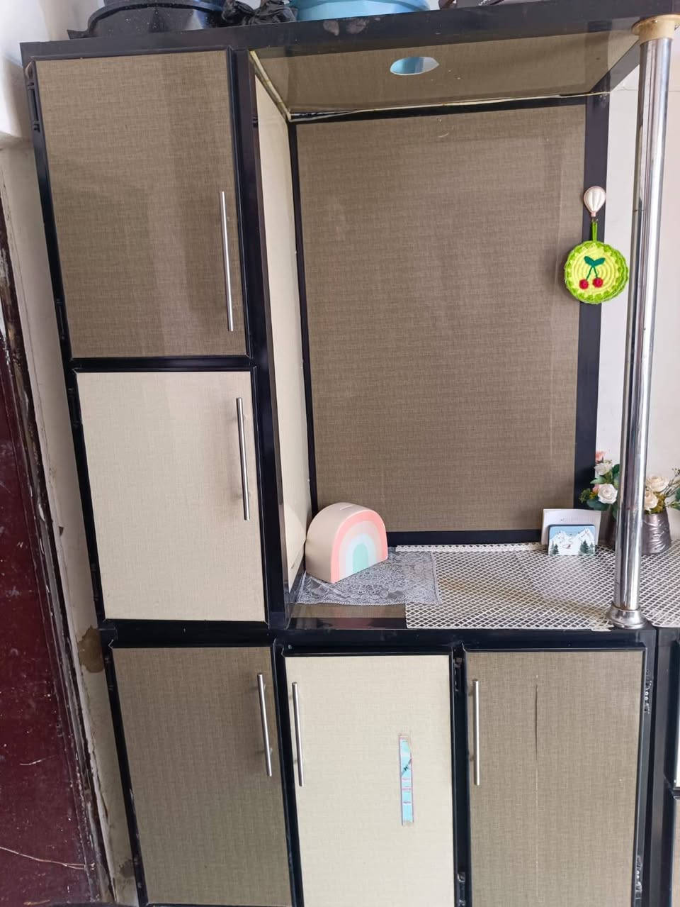 السلام عليكم  كونتر نضيف حطاطه 4قطع للبيع  ب400وبي مجال اي ستفسار ع هذا الرقم
***********
