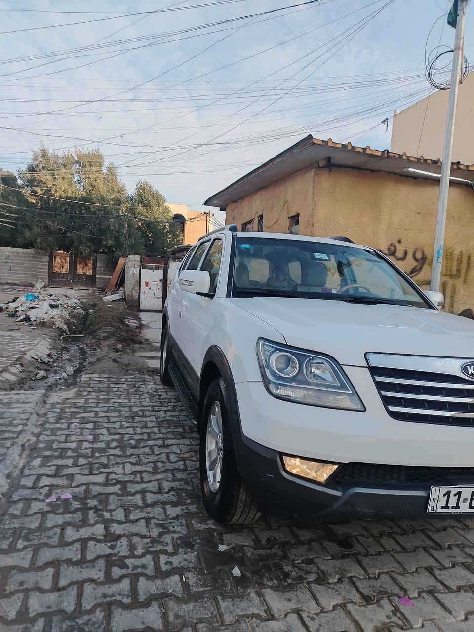 سلام عليكم خوان موهافي [2012] الشركه بعده الاستلام  2019  - نظافة وفول صفات السياره بيه باب مبدل بل صندوك شويه صبغ بيه بارد بصيط كلش 
المواصفات 
محرك 6 سلندر 
7 راكب 
فتحة سقف
دواخل جلد بيجي وكالة 

شاشة كبيرة + دبل كاميرا

فور ويل (4x4).
 تدفئه تبريد 

ستيرن كهرباء
ثلاجه بالجكمجه
تبريد مركزي. 3 قطع

رقمها بغداد الدولي  انكليزي حويل ثاني يوم

الموقع : بغداد 
ماشي السياره 156 هذا رقمي *********** بس واتساب
