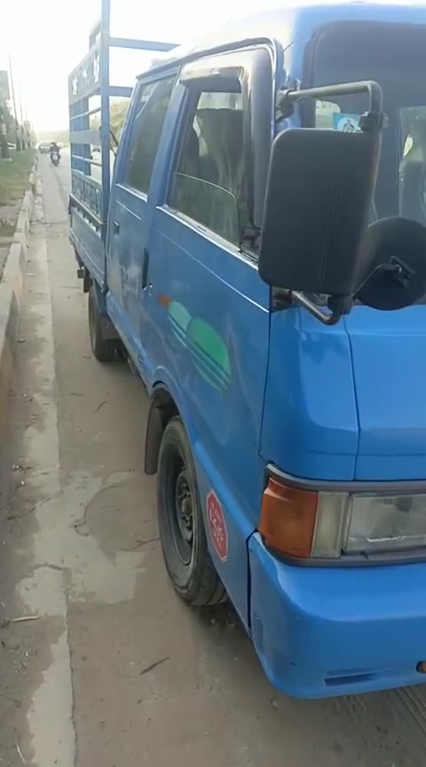 سلام عليكم كيه موديل 94رقم بغداد سنويه الثمانيه وعشرين كير مكينه كهربائيات كلها شغاله المكان حولي المحموديه رقم الهاتف ***********
