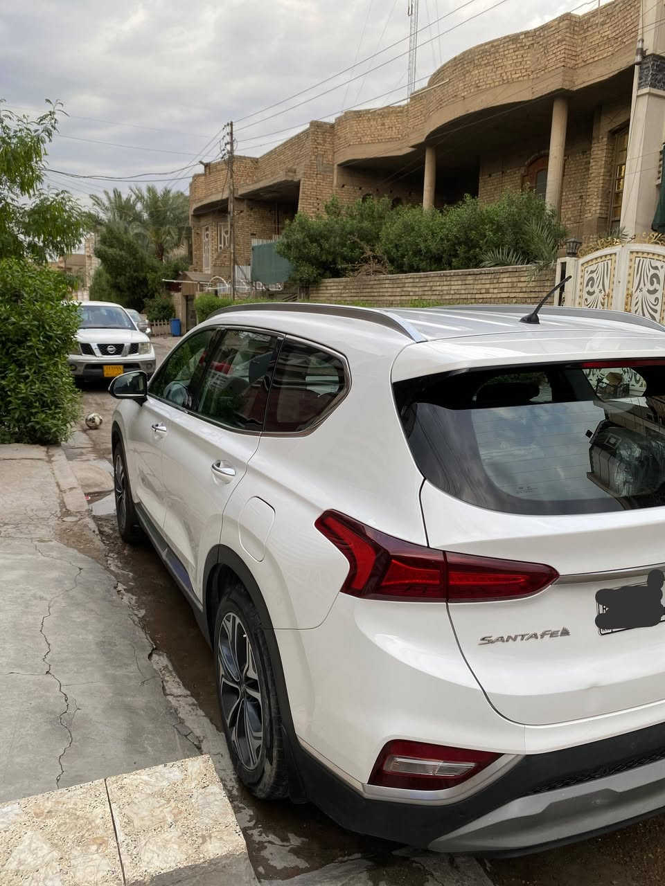 سنتافيا 2020 خليجي
المواصفات:
حجم المحرك 2400 دوش المرغوب

مفتاح التشغيل بصمة 
تشغيل عن بعد 

حساسات أمامية 

حساسات خلفية 
لايت زينون + LED 
بك لايت LED
دخول بصمة ذكي 

ويل كب 19
حساسات ضغط الاطارات 
اشارة في المرايا الجانبية 
المرايا قابلة للطي كهرباء  

شاشة Apple Car play 
كاميرا دوارة 
شفتات مقود 
مثبت السرعة Cruise 
المودات والاوامر الصوتية 
ا Bluetooth / T YPCE 
شاحن هاتف Wireless 
مخرج منفذ الطاقة 
7راكب 
3 قطع تبريد 
أوضاع القيادة ثلاثة

نظام مانع الانزلاق 
نظام نزول المنحدرات 
حاملات الأكواب 

كشن كهربائي السايق
طي الكشنات كهربائية
📍مكاني بغداد
السعر ٢٢٠
رقم أربيل جديد  إنكليزي باسمي
هزة وسنوية جديدة 

  والاستفسار: ***********
