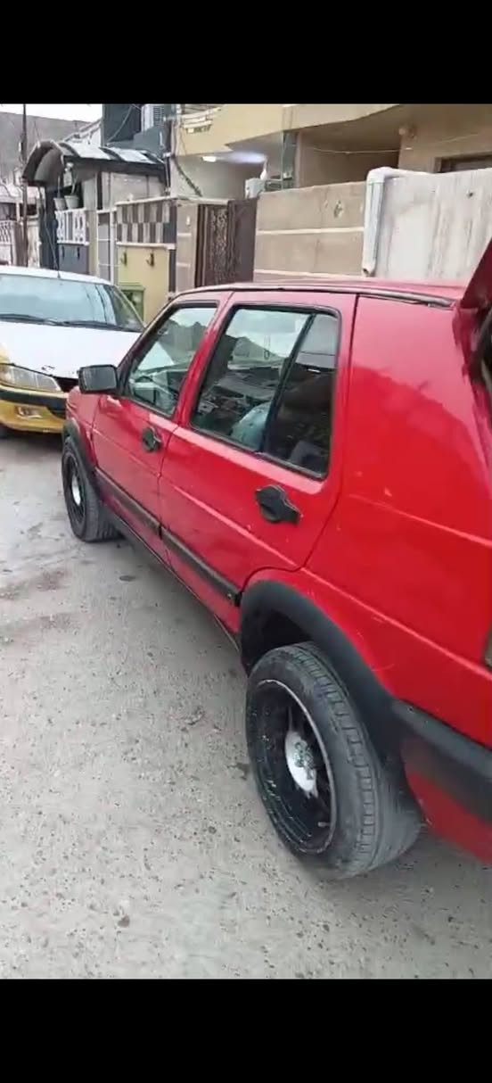 السلام عليكم.. سياره كولف موديل91سياره جاهزة تدفئه تبريد.. مكينه كير مكفولات... مصبوغه عام للجماليه بدون ضربه.. السيارة صاحبه الشرعي متوفي بيهااا وكاله عامه تحويل ثاني يوم السعر 35.. مجال بسيط التواصل على الرقم... ***********
متواجد على النت
