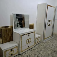 غرفة نوم ٥ قطع • أبيض ساطع • شد وتوصيل مجاني