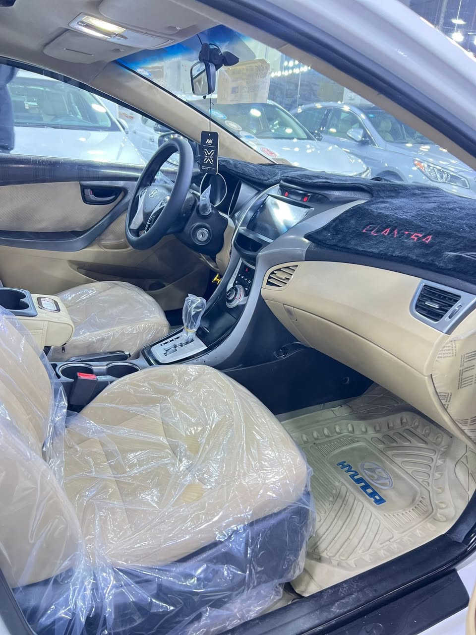 السلام عليكم

النترا موديل 2012 وارد خليجي
 فول 1/1 رقم شمالي 
 محرك 1800محرك وكير مكفولات تبريد شغال صبغ فقط جاملغ خلفي المواصفات فتحه سقف شاشه كامره حساسات خلفية تحكمات ستيرن  
السعر 115 المكان الانبار الفلوجة

‭٠٧٨٠ ١٣٧ ٥٠٨٦‬
للتواصل واتساب فقط.
