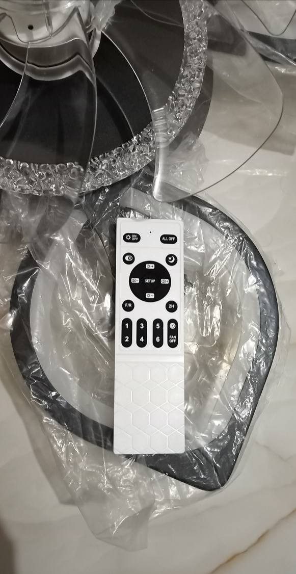 السلام عليكم طلعتلي هاي الثرية تحكم عن بعد اي نقص مابيها بس تلث ترايش مكسورة مثل ما موضح بالصورة و لحمتها شغالة فول بنكة +لد لون ابيض و لون ثلجي و لون اصفر +عالي و ناصي قيم و حط سعرك اذا عجبني ادخلك خاص 🔥


**إذا كنت صاحب هذا الإعلان وتريد حذفه لأي سبب، رجاءا أرسل رسالة إلى الدعم الفني**