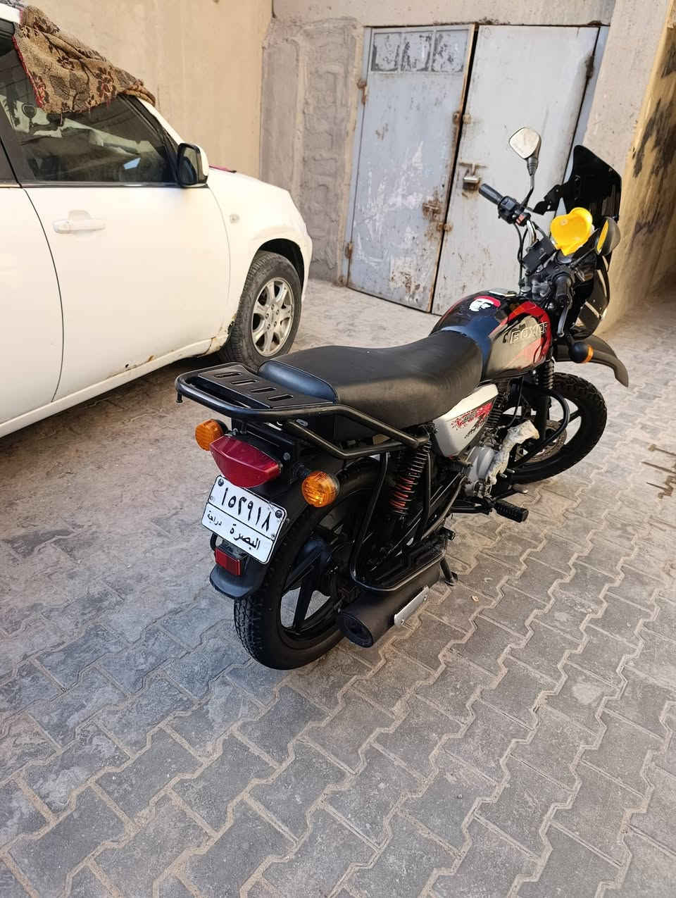 السلام عليكم دراجه بوكسر ٢١ رقم وسنويه مجفته مره وحده تجفيت مضبوط على أيدي دراجه نضيفه ومرتبه مامتعوبه مشتغل بيهه دلفري  ١٢ يوم فقط الله شاهد عنواني الموفقيه الرقم ***********
