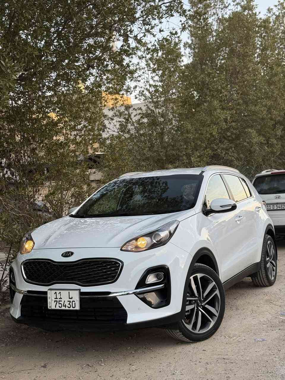 السلام عليكم عندي سبورتج 2020 خليجي السيارة مكفولة من الصبغ والضرر باستثناء بعض الملاحظات البسيطة، ماشية 88 الف، هزة جديدة
مكان السيارة بغداد الدورة 
للأستفسار : ***********
