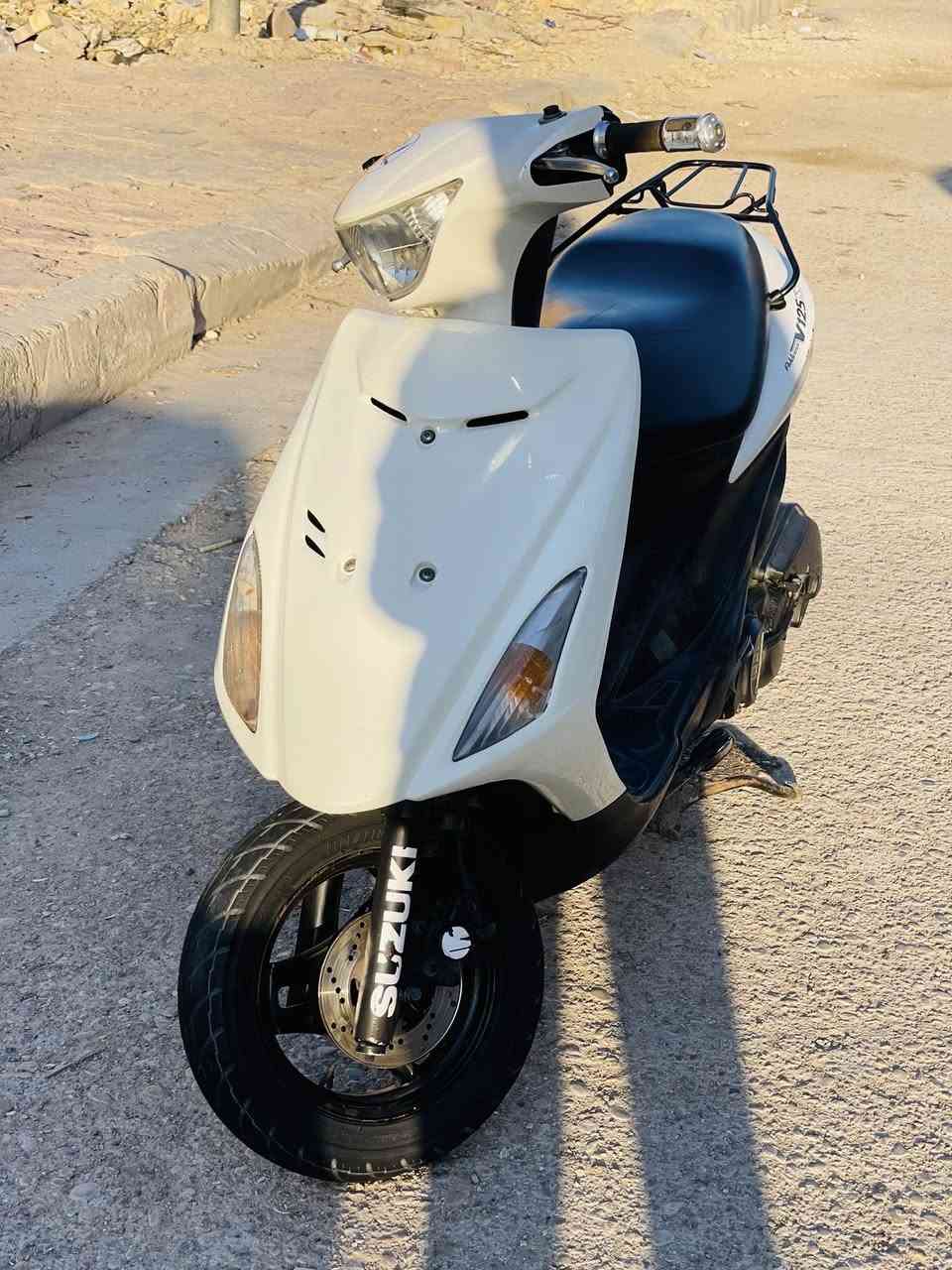 سلام عليكم ادرس حديث للبيع كفاله عامه مابيها كل نقص دراجه خير من الله شرط تعبر 120 مكاني كوت العزه سعر اتصل ع رقم ***********
