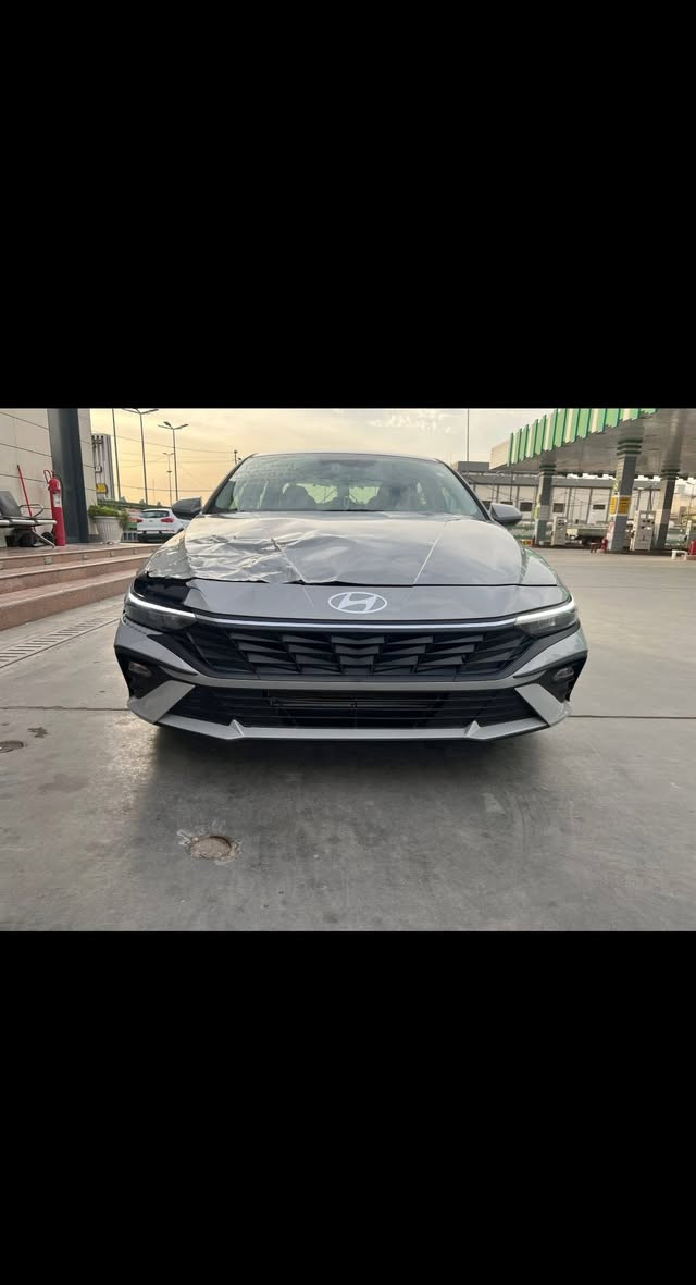 سلام عليكم  النترا 24 للبيع  *********** 
موصفات فول ما عد فتحه حادث منشور بيه تبدل قطعتين بس وربع جاملغ صبغ سياره سعره.  160
1 كشنات تدفئه
2شاشه كار بلي بدون واير 
3 رادا امامي خلفي  مكينه 2000 دوشً
4 رادار بال مري 
5 وقوف ذاتي  سياره بسمي ارييد تحويل مباشر 
6 تدفه بال الاسترين   بجم كبس بدون ايربكات كله سليمه
7شاشه ديجتل 
8قياده ذاتيه 
9لايت L
10 نظام 4 سرع 
11ماشيه سياره 29 كيلو
 سياره بغداد الشعب
